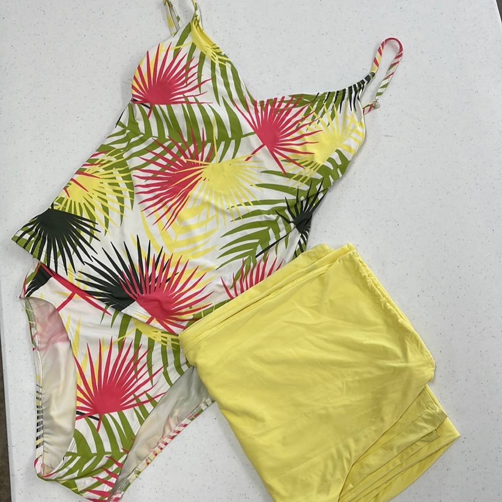 Women’s DKNY swimwear